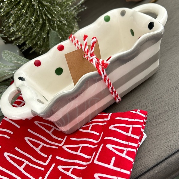 Christmas Holiday mini loaf pan/candy dish and cotton towel - Picture 1 of 12